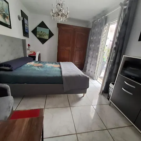 Montpellier Sud-giuseppina,suite Junior,2pers-piscine Prive,pres Aeroport,mer